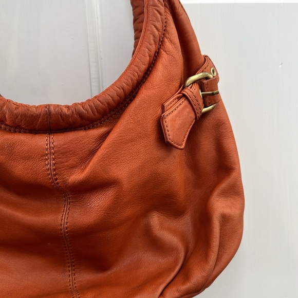 Leather shoulder bag - Picture 2 of 4